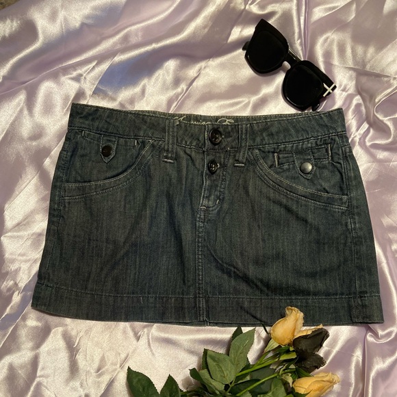 American Eagle mini skirt.Size - 32. - Picture 3 of 5